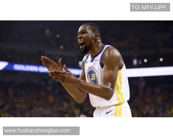 勇士与爵士激战正酣2月10日精彩对决引发球迷热议