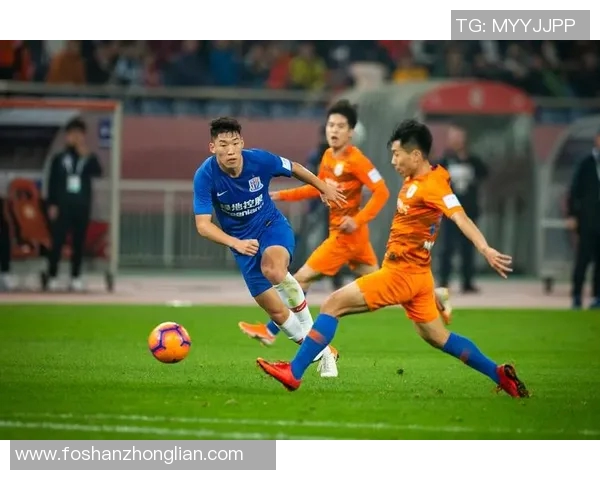 山东队与上海队在足协杯激战正酣谁能晋级下一轮的较量即将揭晓 山东队与上海队在足协杯激战正酣谁能晋级下一轮的较量即将揭晓