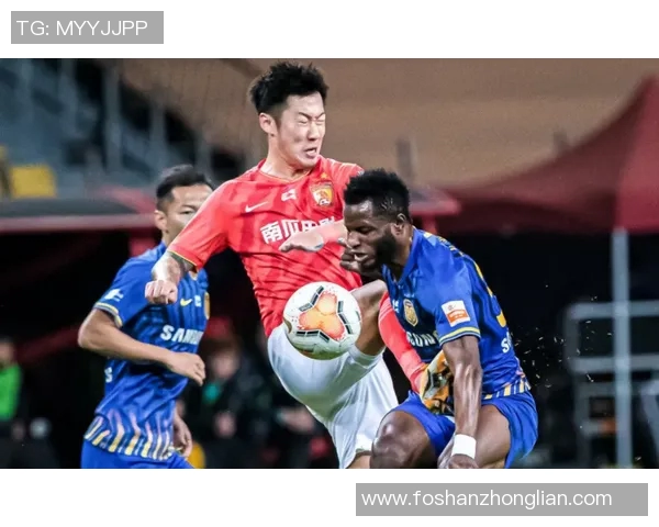 恒大与苏宁激战正酣5月19日精彩对决引发球迷热议