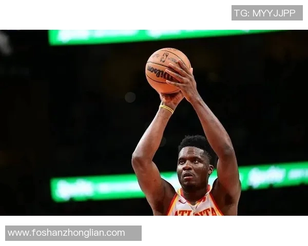 克林特卡佩拉：从新秀到NBA明星的成长之路与篮球智慧